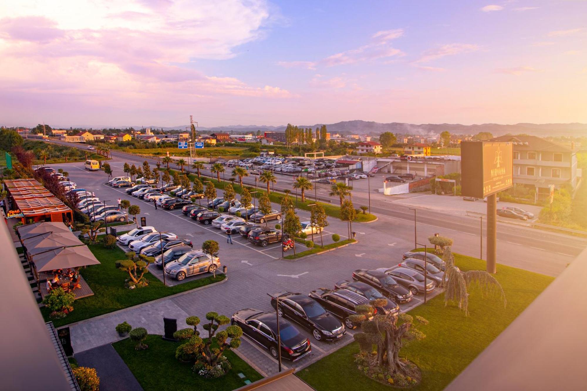 Nirvana Resort & Spa Fushe-Kruje Buitenkant foto